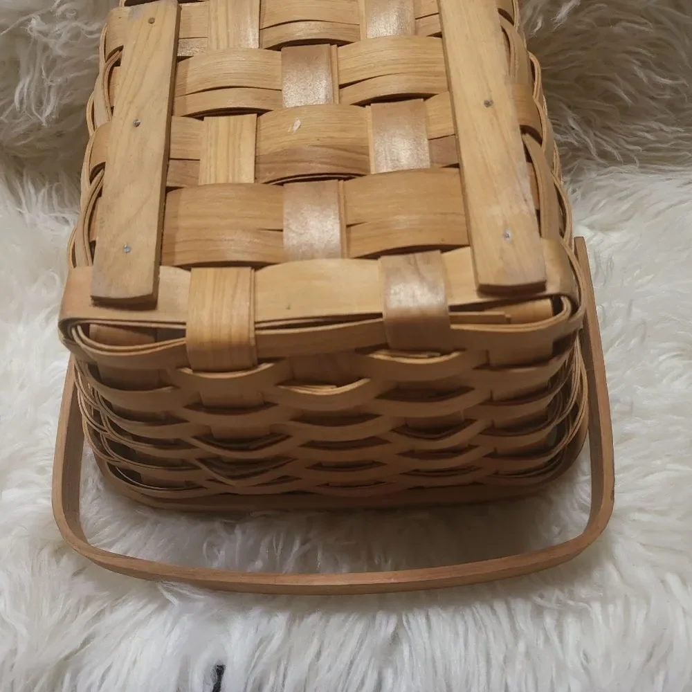 Wicker Herringbone Woven Lattice Basket with Solid Handle